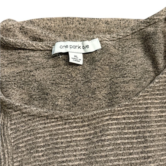 One Park Ave, Asymmetrical Long Sleeve Blouse - Picture 3 of 4